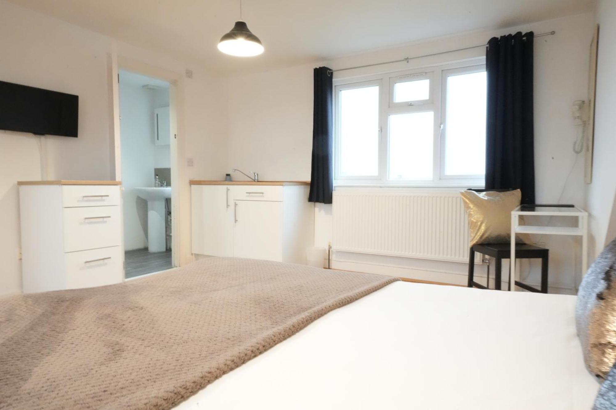Great Airport Sleep Apartment Harmondsworth Exterior foto