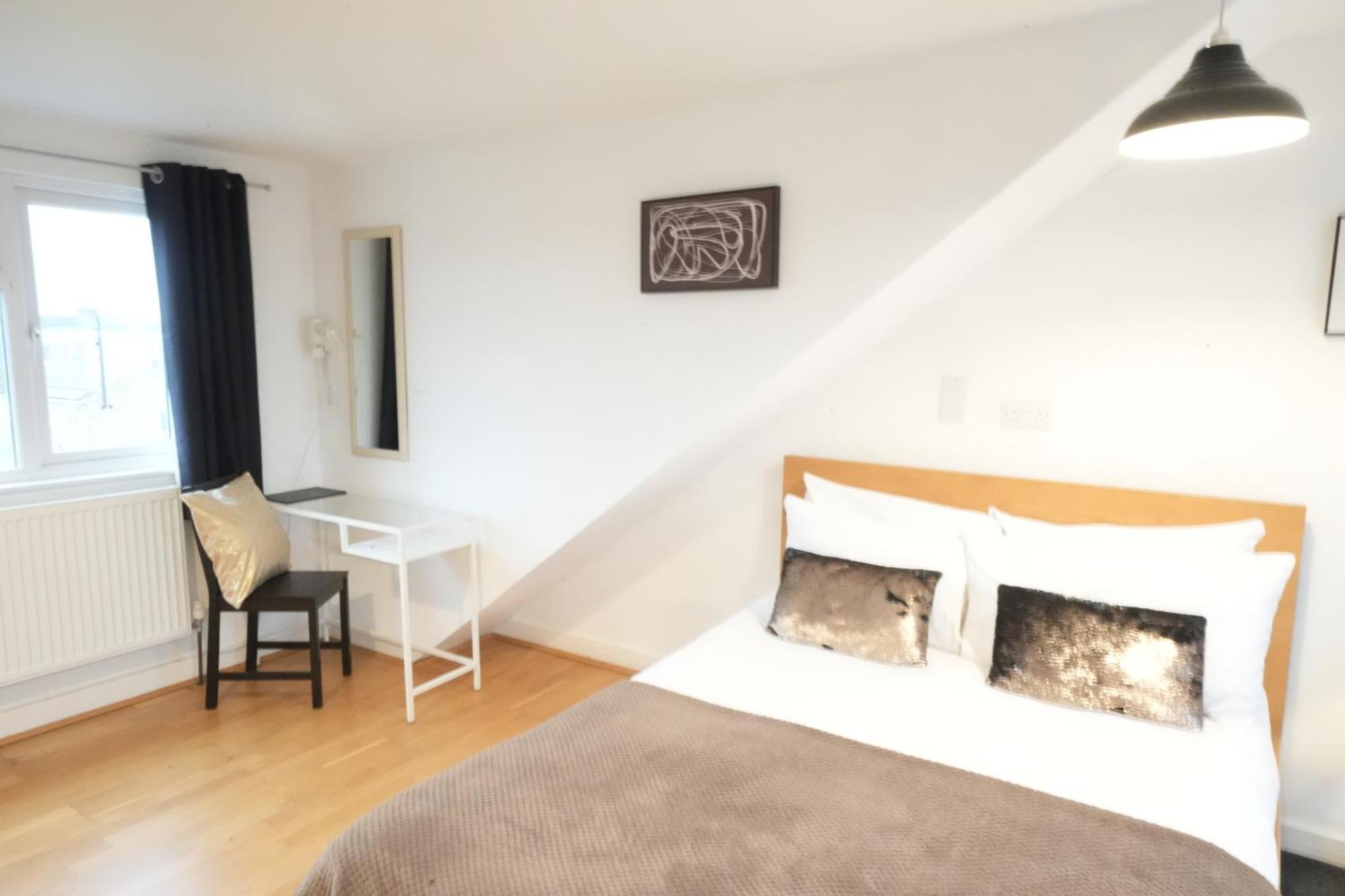 Great Airport Sleep Apartment Harmondsworth Exterior foto