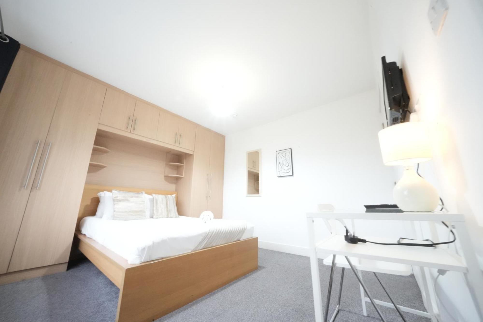 Great Airport Sleep Apartment Harmondsworth Exterior foto