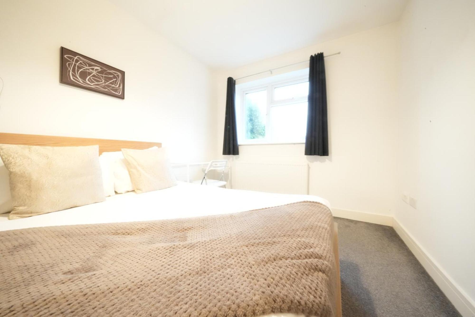 Great Airport Sleep Apartment Harmondsworth Exterior foto
