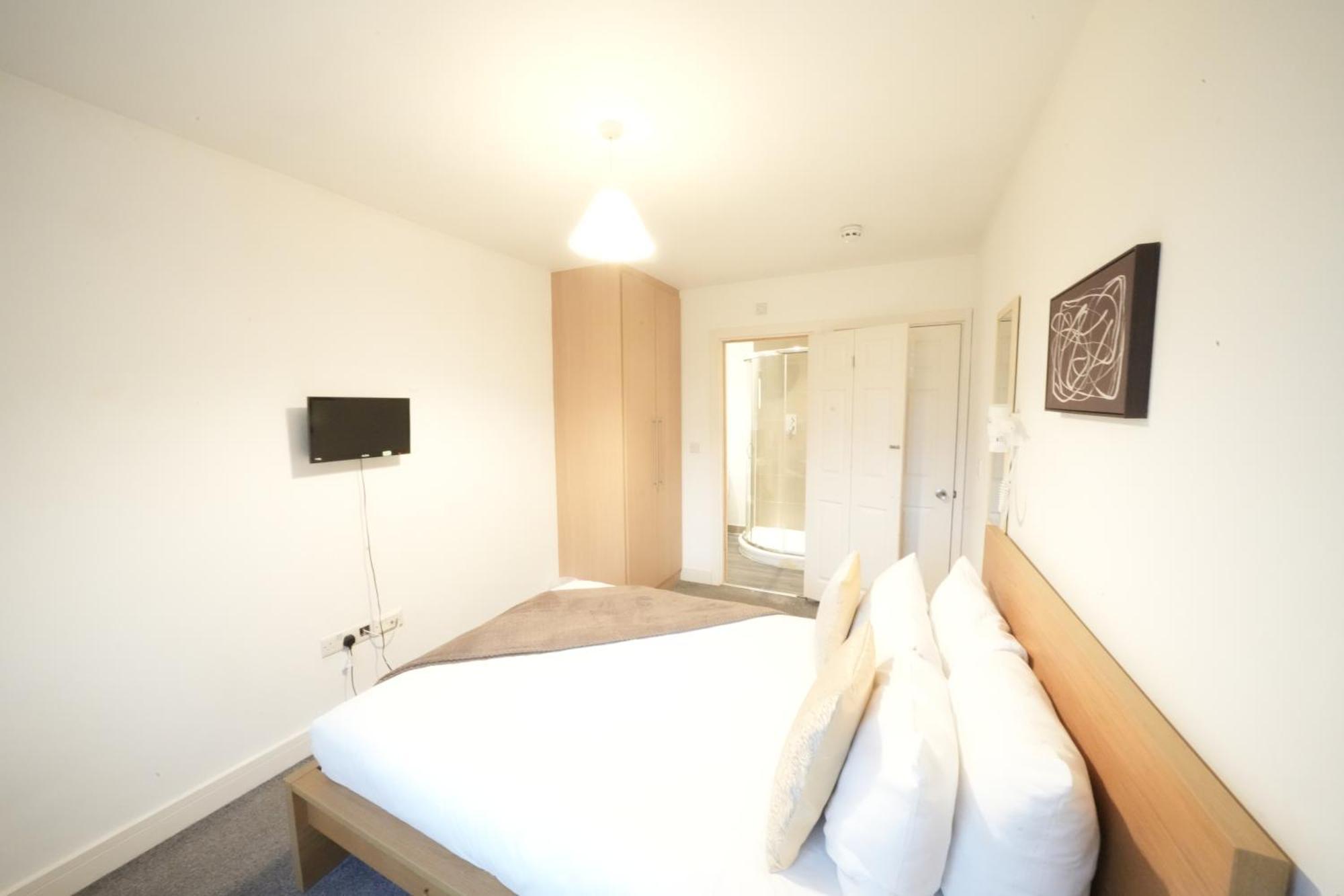 Great Airport Sleep Apartment Harmondsworth Exterior foto